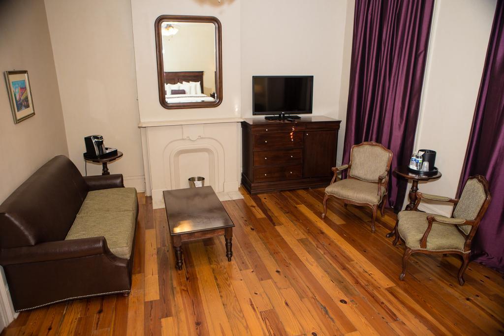 Inn On St. Ann, A French Quarter Guest Houses Property นิวออร์ลีนส์ ภายนอก รูปภาพ