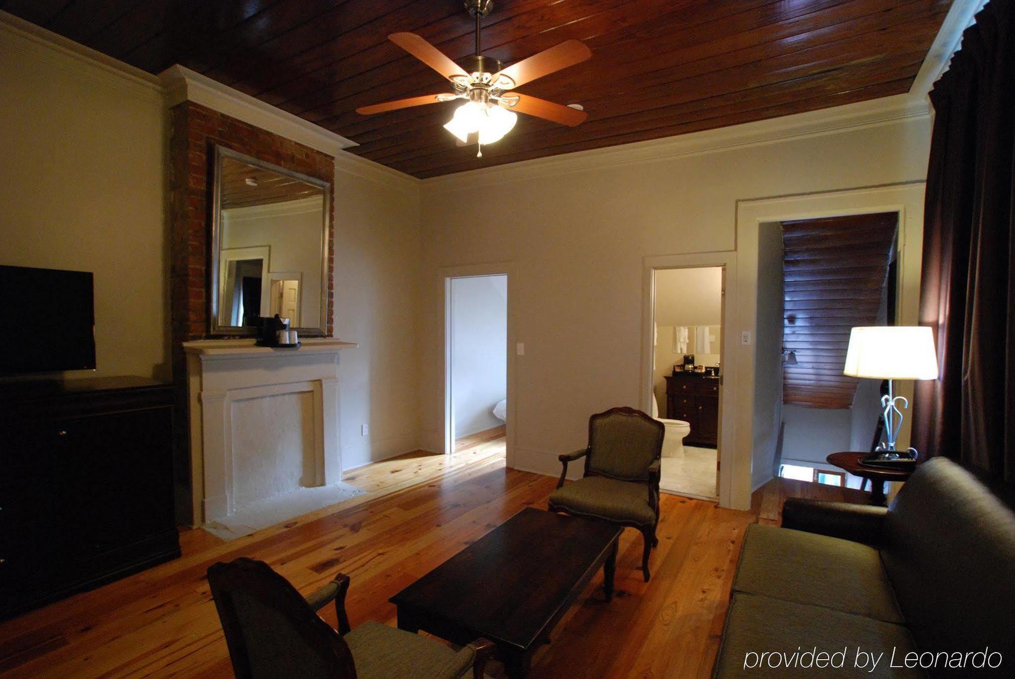 Inn On St. Ann, A French Quarter Guest Houses Property นิวออร์ลีนส์ ภายนอก รูปภาพ